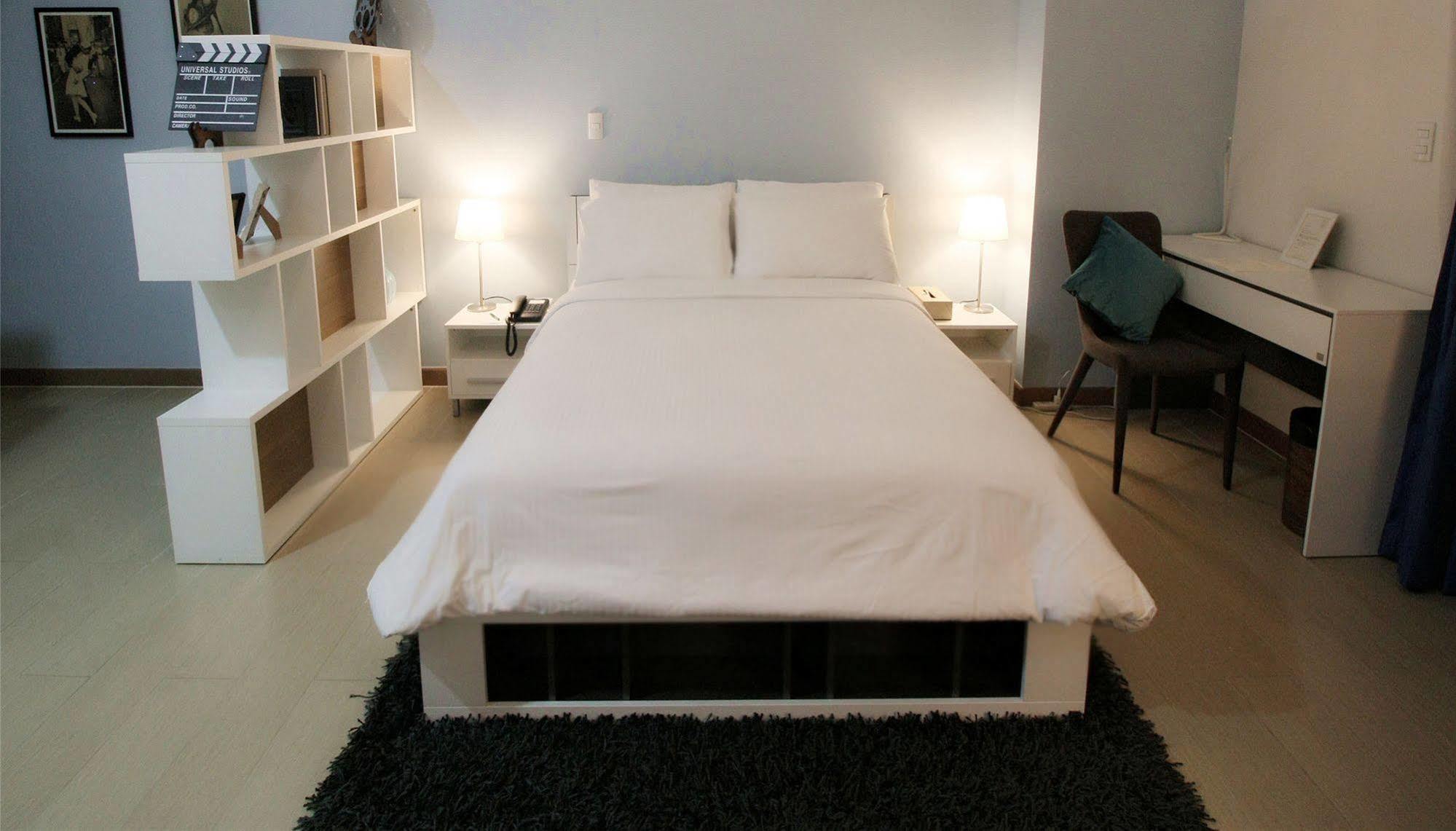 Maxstays - Max Style @ The Venice Residences Taguig Luaran gambar